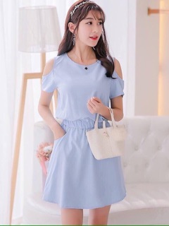 Đầm xoè hở vai