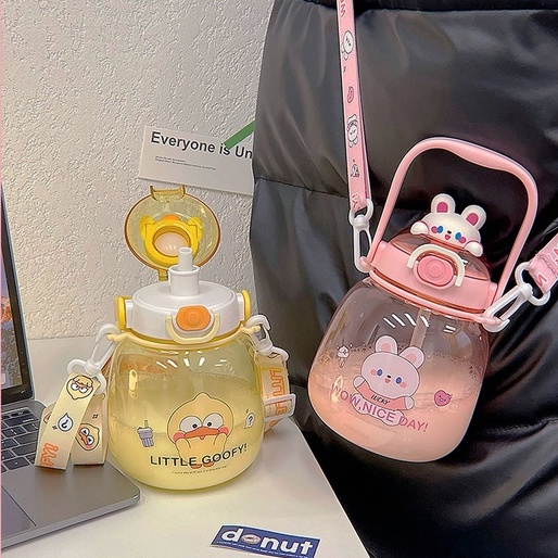 Bình Nước Dung Tích Lớn 1300ml In Họa Tiết Hoạt Hình Có Ống Hút Cho Bé