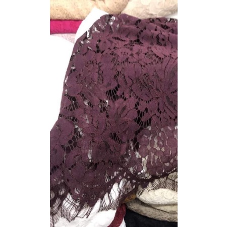 Vải ren cao cấp mềm 1 khoang  có gâu 2 bên đầu hàng loại 1