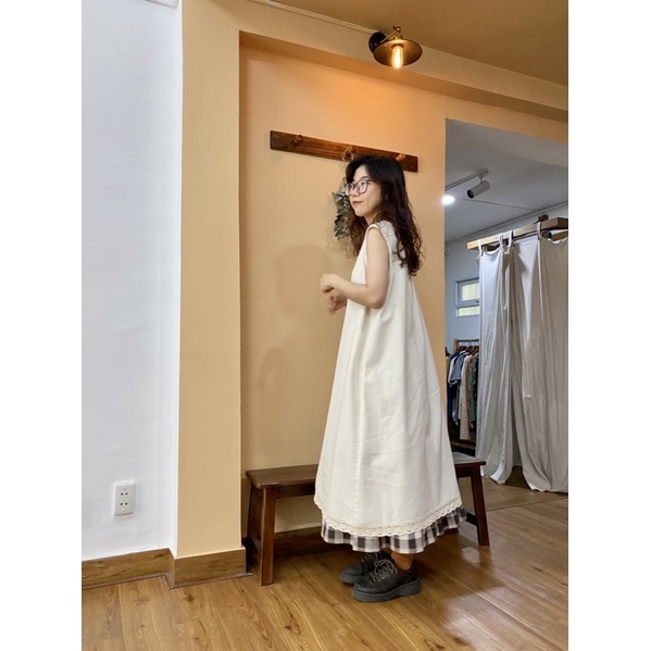 Đầm sát nách form A