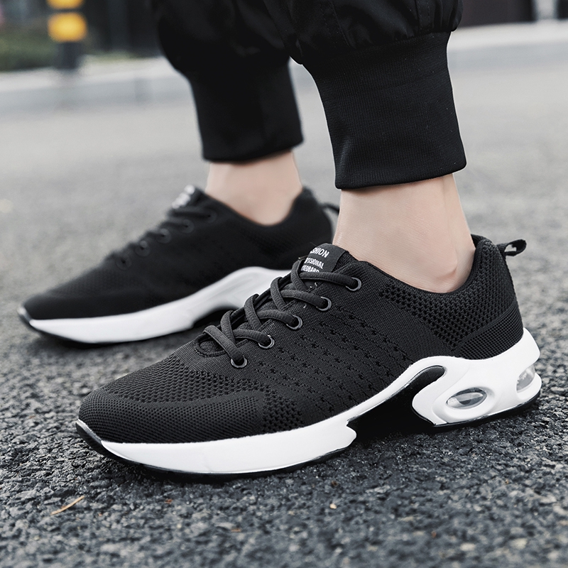 Đôi giày thể thao trọng lượng nhẹ dành cho nam chạy bộ