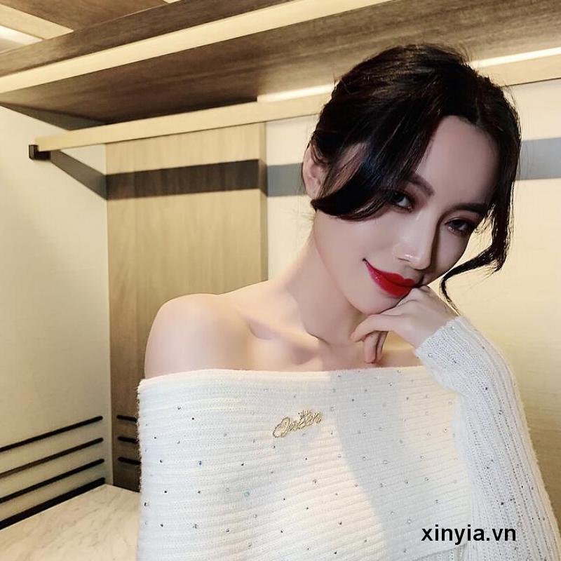 Cài Áo Hình Vương Miện Đính Đá Thời Trang