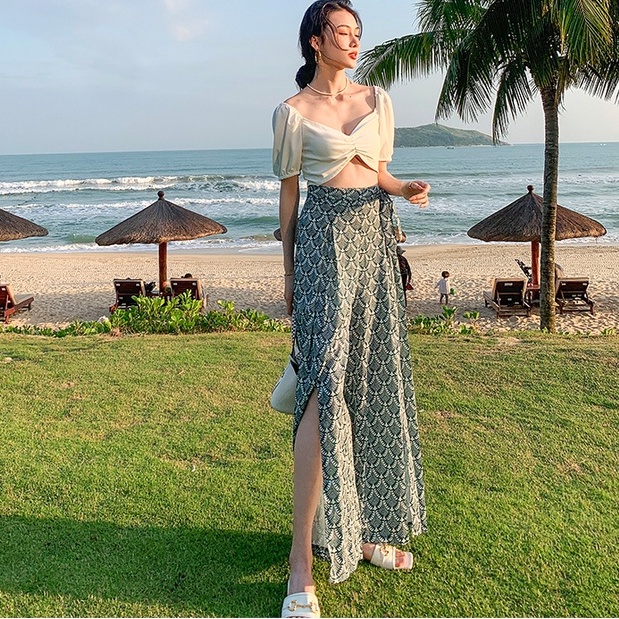 Set Áo Croptop Nhún + Quần Ống Xẻ Họa Tiết Cánh Quạt LSEOUL B1035 Ngọt Ngào Nữ Tính