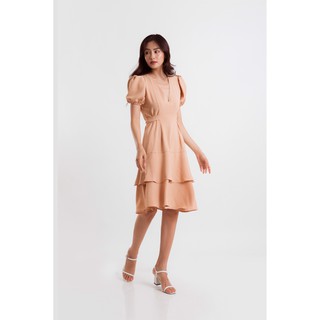 ĐẦM XẾP TẦNG CỔ V PHỐI NƠ LƯNG