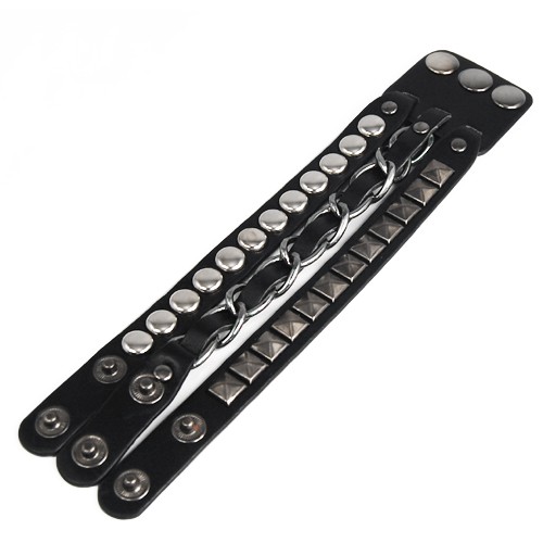 Vòng tay da nhiều lớp đính đinh tán kim tự tháp phong cách Punk Rock