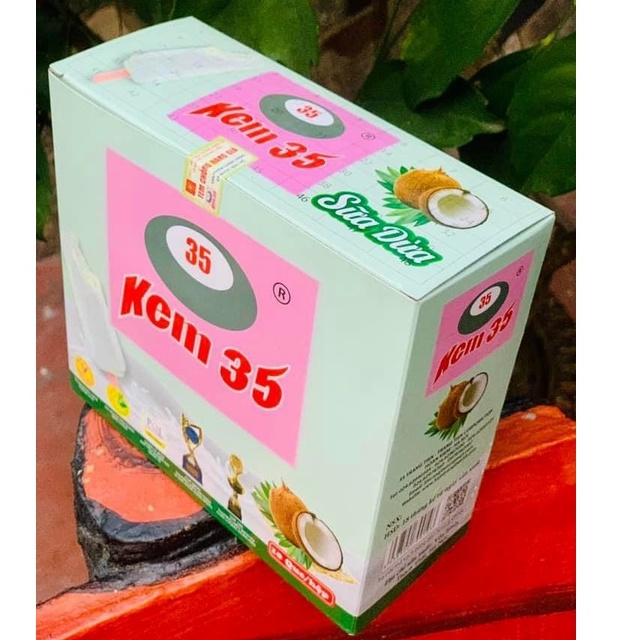 Hộp 10 chiếc kem que Tràng Tiền 35 chuẩn vị