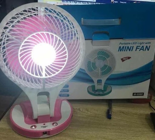 QUẠT SẠC ĐIỆN KÈM ĐÈN PIN