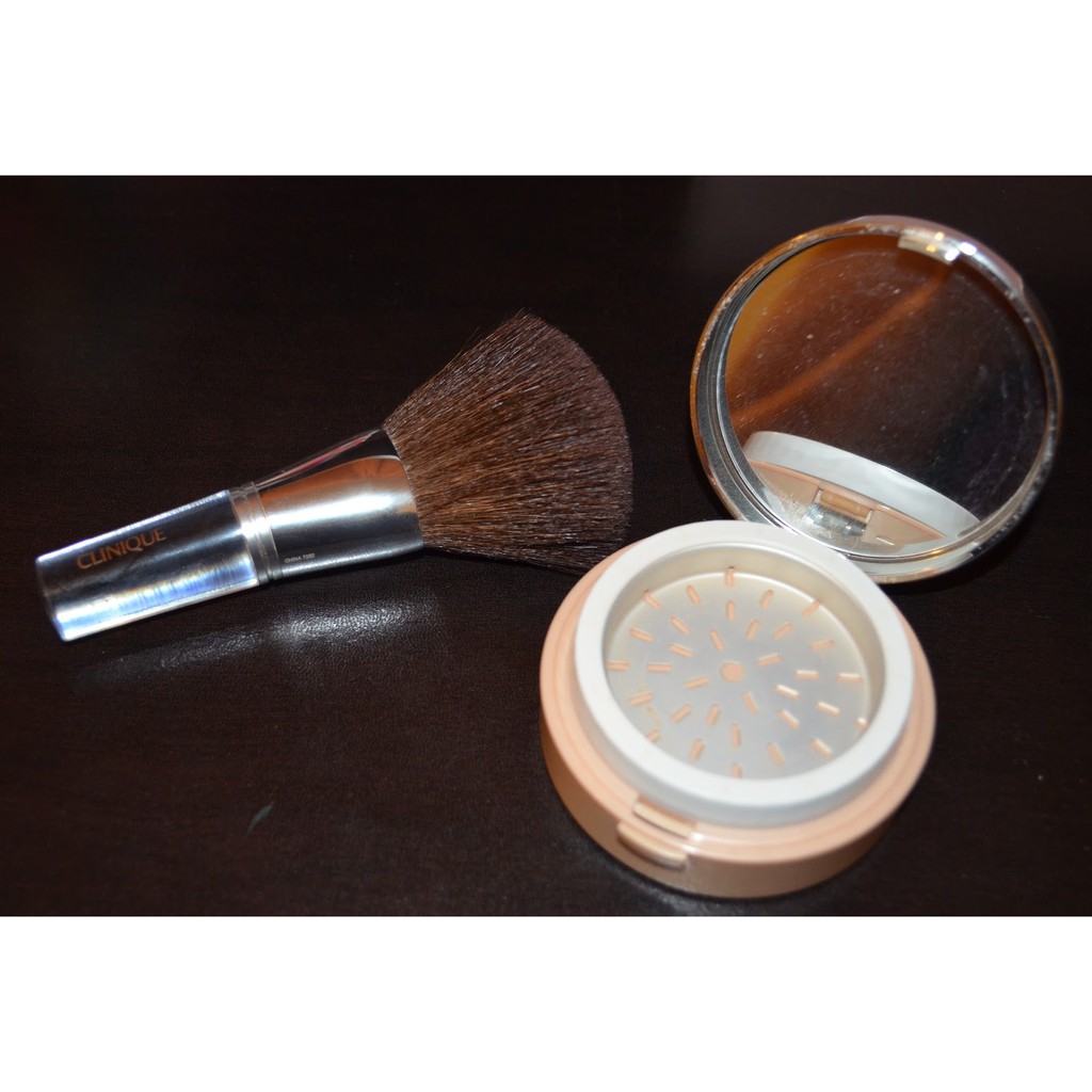 Clinque - Cọ tạo khối - The Brush Collection Bronzer/ Blender Brush