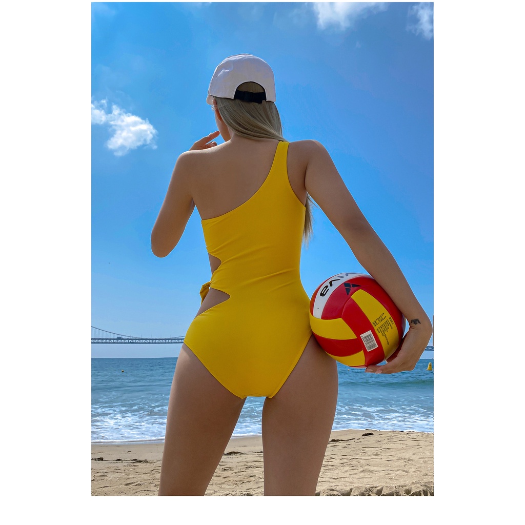 Đồ bơi (Mẫu mới 2022) Bikini vàng khoét eo, buộc dây gợi cảm một mảnh quyến rũ