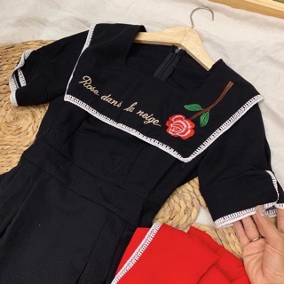 Đầm xoè thêu hoa