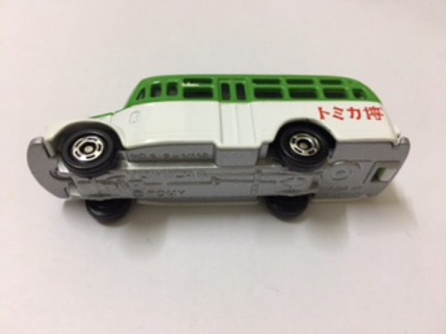Tomica Isuzu Bonnet Bus
