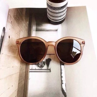 Kính nữ thời trang dậy sóng cộng đồng teen hottrend 2018