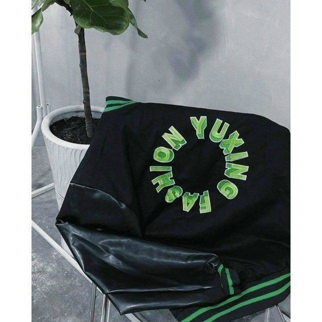 ÁO KHOÁC BOMBER DÙ PHỐI TAY DA CHỮ THÊU CHU F XANH STYLE ULZZANG KUN