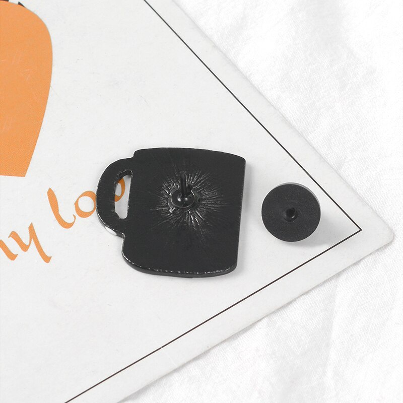 Ghim cài áo QIHE JEWELRY hình cốc cà phê họa tiết chữ đơn giản