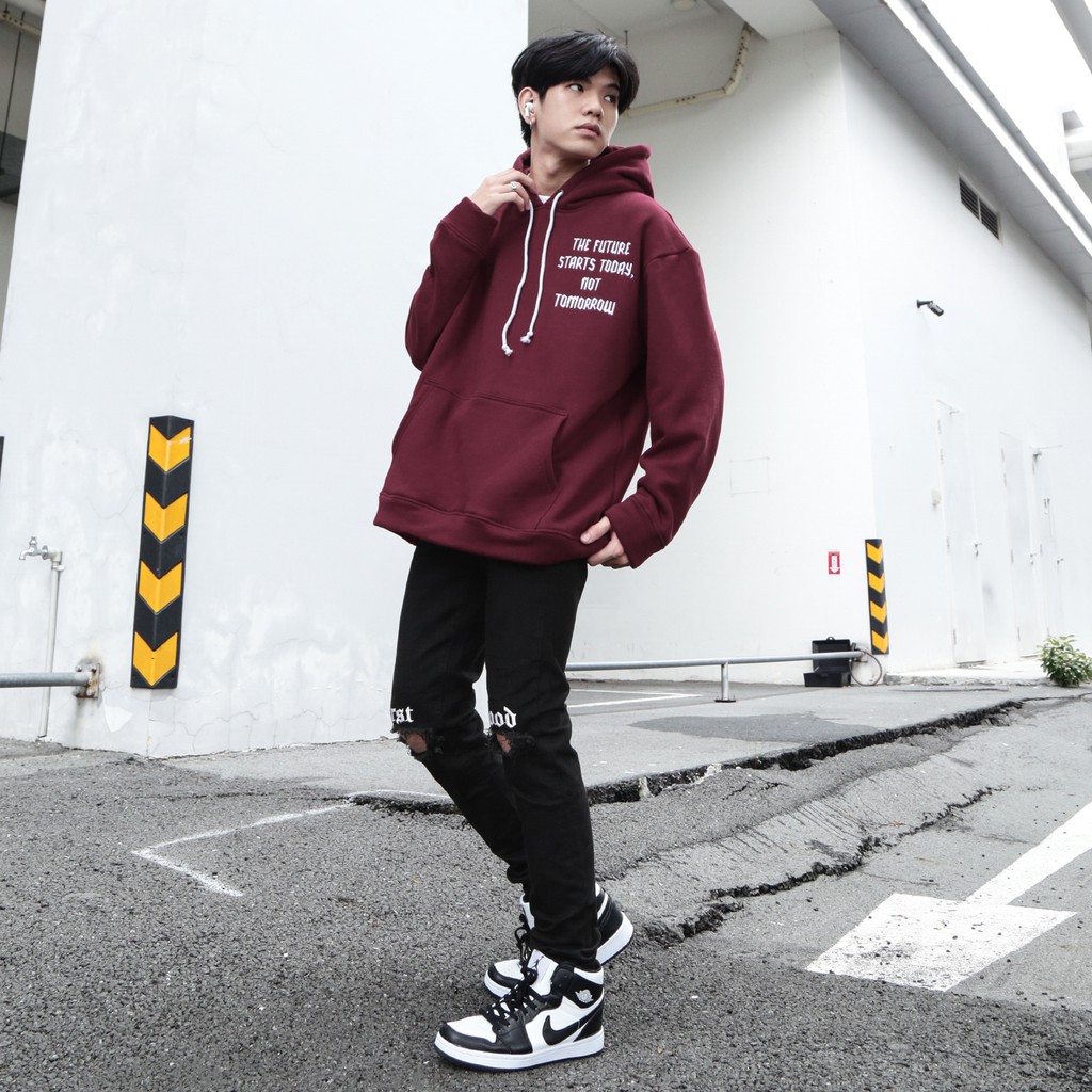 Áo Hoodie Unisex Thêu Trái Đất-Phía Trước Thêu Chữ-Đường Thêu Tỉ Mỉ-Vải Nỉ Bông Dày Dặn-Form Rộng-Màu Đỏ Đô