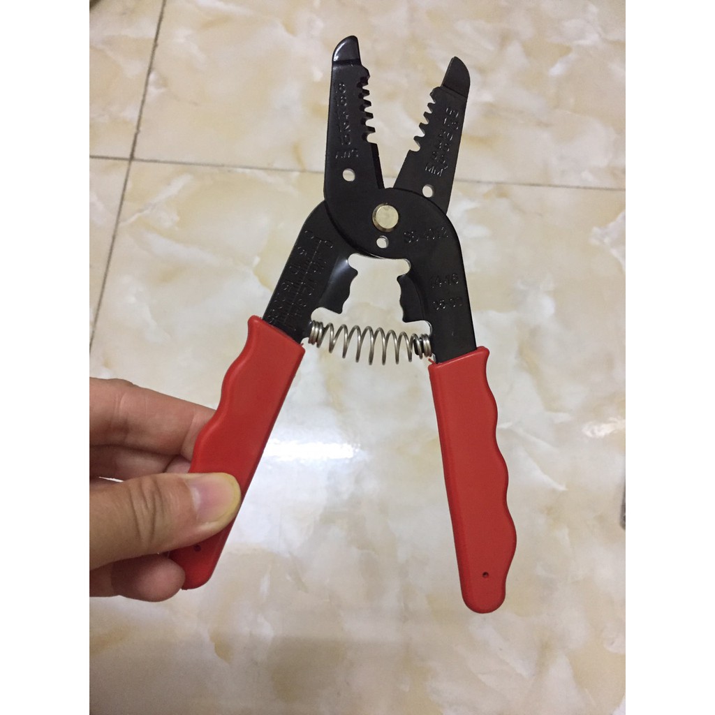 Kìm cắt và tuốt dây điện