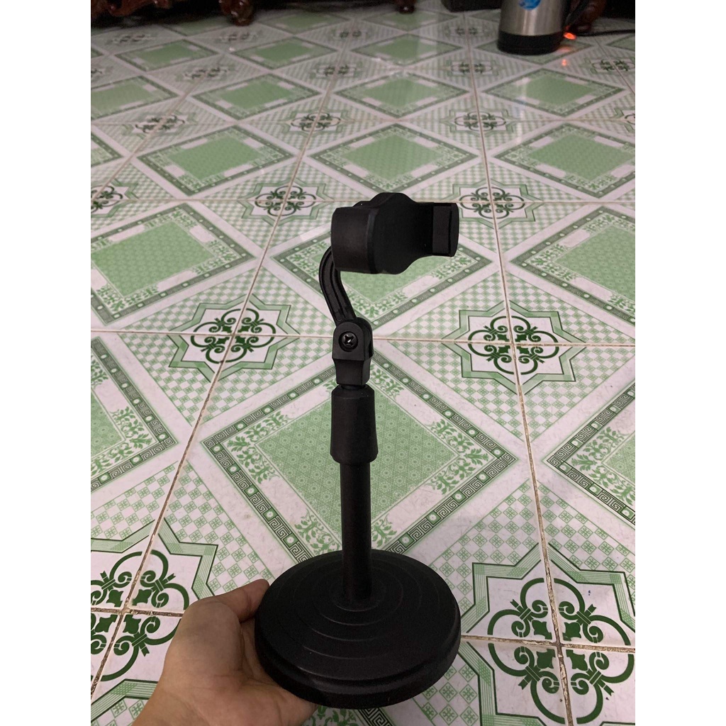 Giá đỡ điện thoại cao cấp Microphone Stands. Giá có kẹp chống lưng 360, đế chân tròn để bàn, thay đổi nhiều góc xoay.