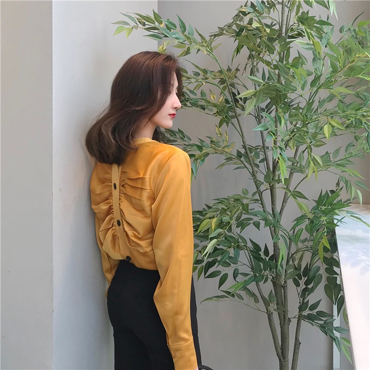 ÁO KIỂU DÃY NÚT NGƯỢC
