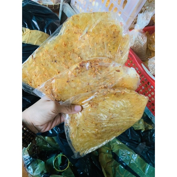 Bánh tráng muối tỏi bonbon