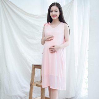Đầm bầu sát nách nơ vai