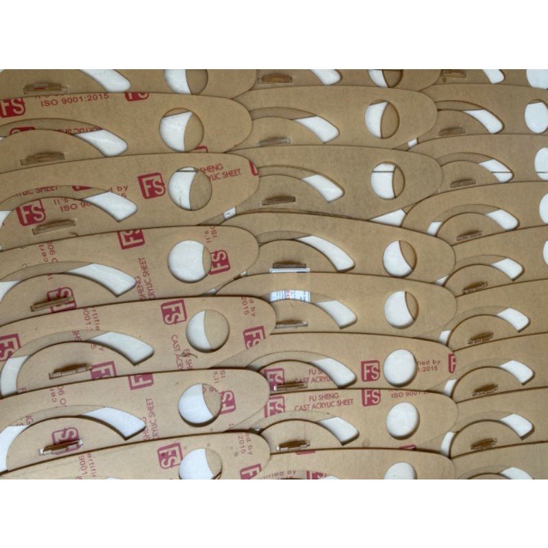 Thước Parabol mica nhựa dẽo cho giáo viên-chiều dài 39cm