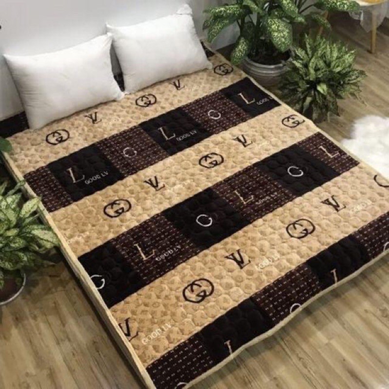 Thảm trải giường lông cừu 3 lớp, siêu mềm mịn Sunday bedding hàng cao cấp.