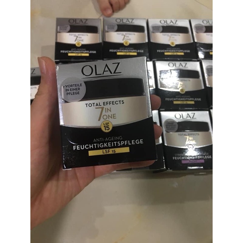 kem dưỡng da olaz total effects ngày và đêm của Đức