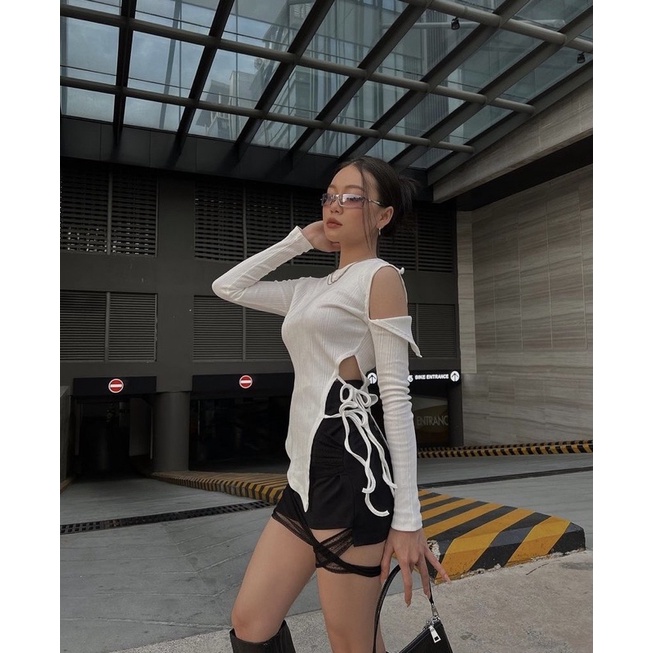 Áo tay dài hở vai LINIS TOP màu trắng thiết kế cut out đan dây tạo điểm nhấn quyến rũ