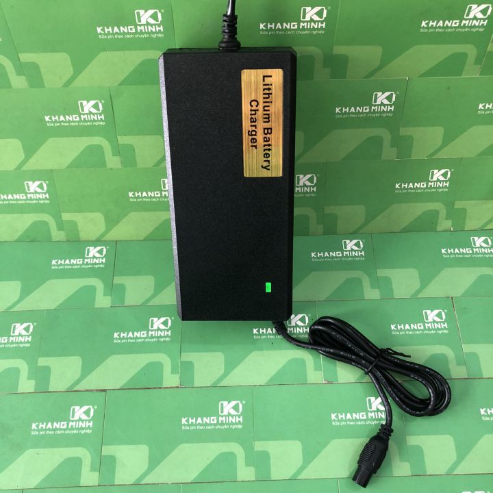 Sạc xe điện cân bằng 10S 36V - 42V 2A có quạt và đèn báo đầy, giắc tròn 3 chấu