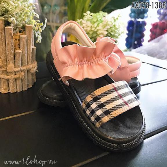 Giày sandal cho bé gái sọc caro - Dép quay hậu bé gái màu hồng quai nhúng bèo 1388