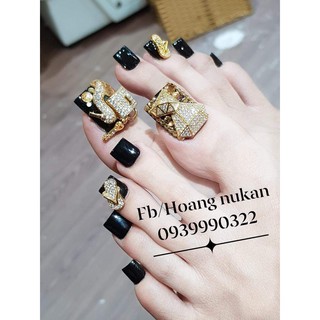 Charm lớn đính móng chân mã A
