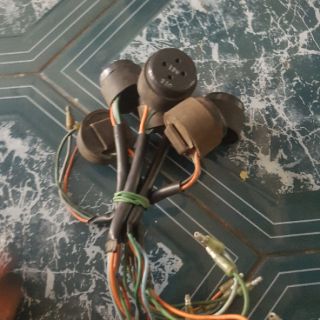Chớp nhan kêu chip chip ( zin theo xe )