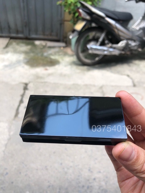 Khay đựng son 3 ô có ngăn kèm gương (màu đen)