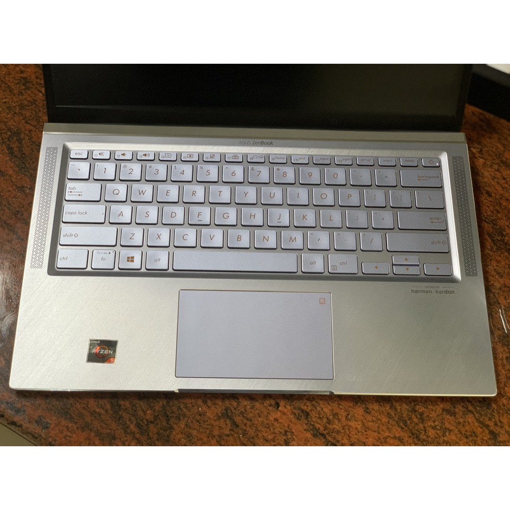 Laptop Asus Zenbook UM431 AMD Ryzen 7-3700U, 16gb Ram, 512gb SSD nvme, 14inch Full HD IPS, vỏ nhôm sang trọng bền bỉ