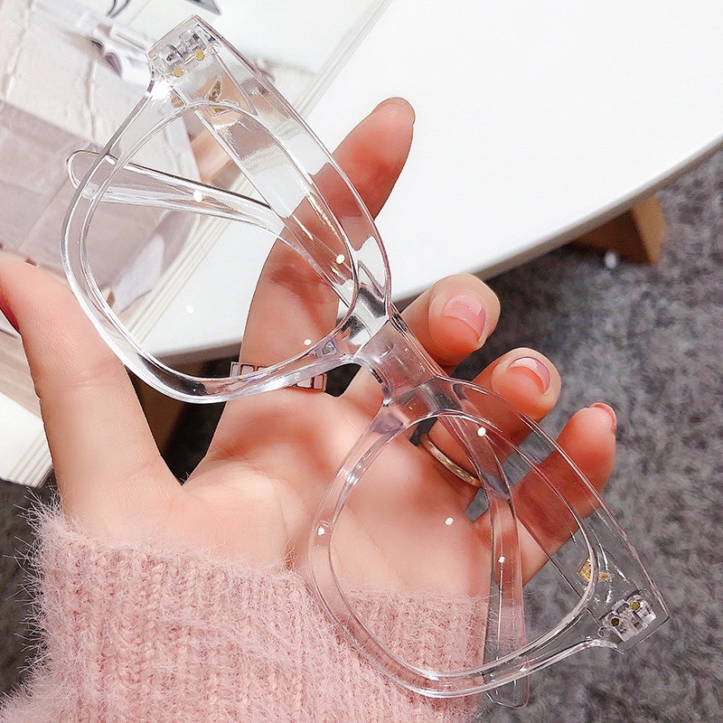 Mắt kính gọng chữ V form vuông KM18 | BigBuy360 - bigbuy360.vn