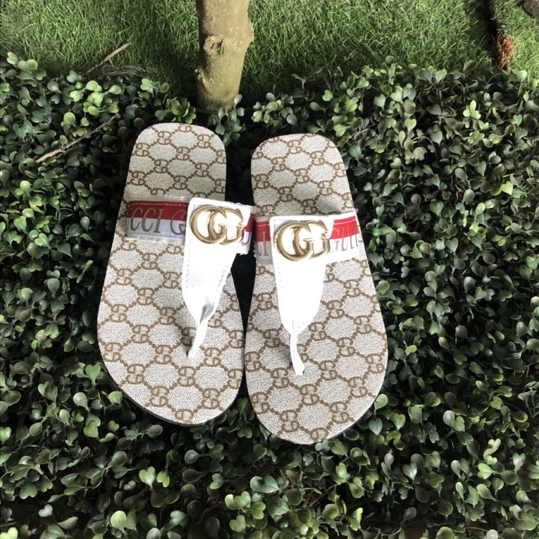 Sandal chip chip