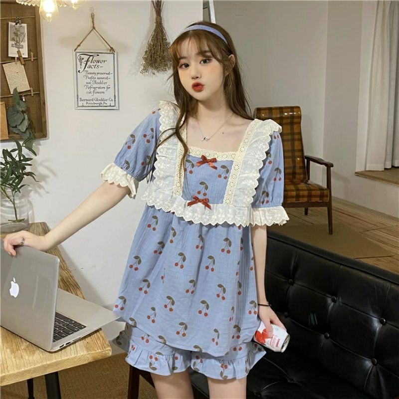 Váy ngủ, bộ đồ ngủ nữ kiểu Hàn Quốc cộc tay/dài tay freesize hai màu hồng, xanh ren hoa văn cherry | BigBuy360 - bigbuy360.vn
