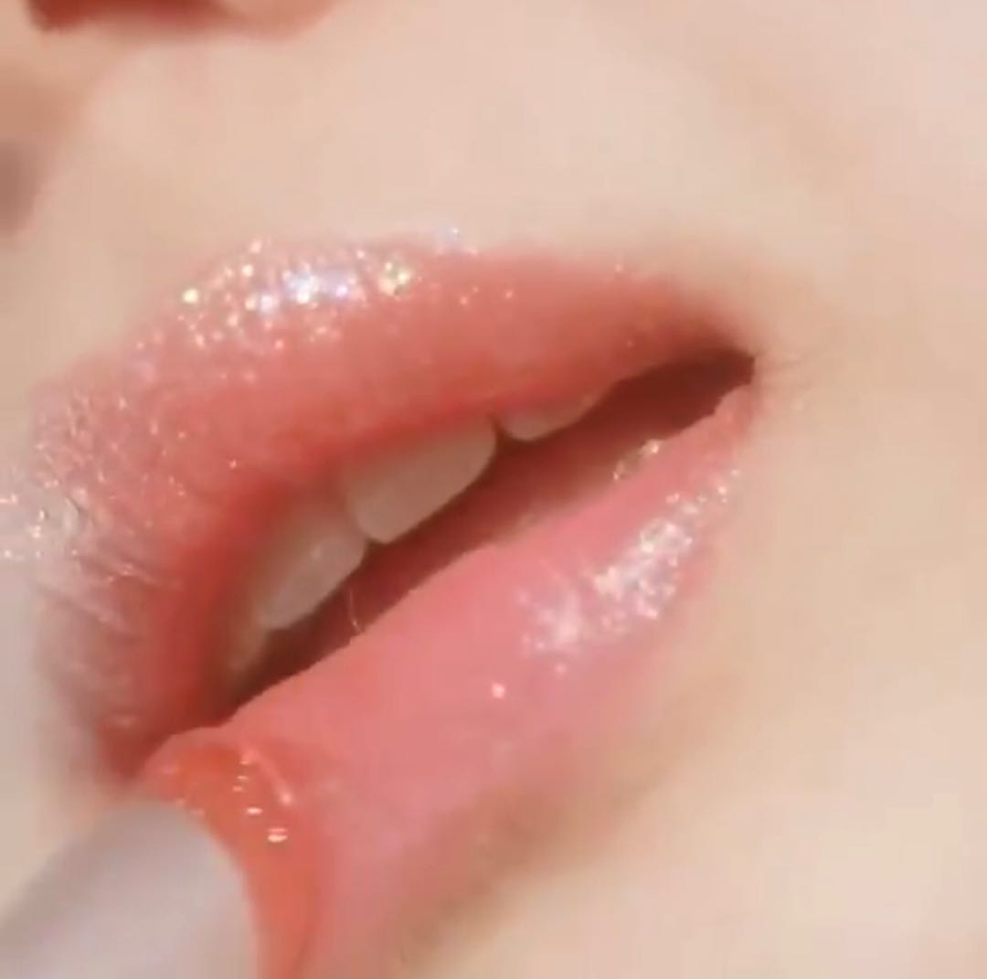 Son dưỡng môi có nhũ lấp lánh giữ ẩm đổi màu theo nhiệt độ Faiccia thời trang | BigBuy360 - bigbuy360.vn