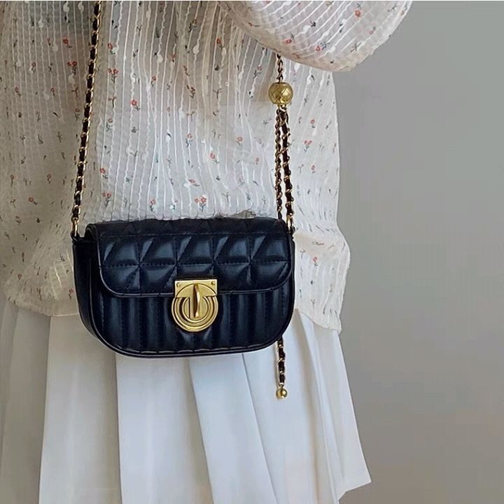 Túi Xách Dáng Vuông Phối Dây Xích Thời Trang