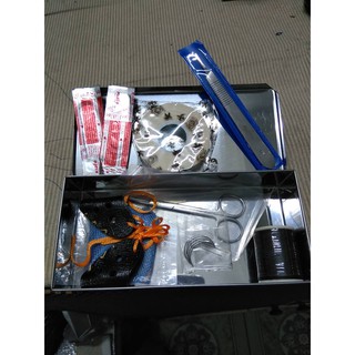 Hộp dụng cụ y tế cho gà