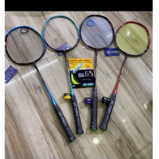 Vợt Yonex full 100 carbon tặng dây đan tặng cầu tặng quấn cán vợt