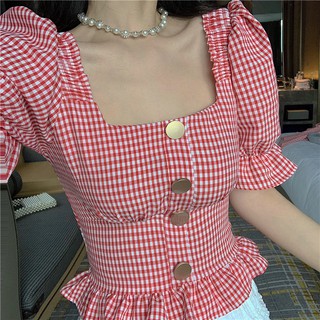 Áo croptop bánh bèo