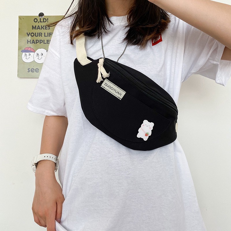 Túi bao tử vải vanvas đeo chéo trơn mềm đi học đẹp giá rẻ đính họa tiết chú gấu dễ thương