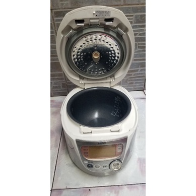 Nồi cơm điện Nhật Bản cao tần IH Sanyo mặt quỷ 1Lit.