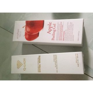 Combo tẩy tế bào chết, sữa tắm truyền trắng
