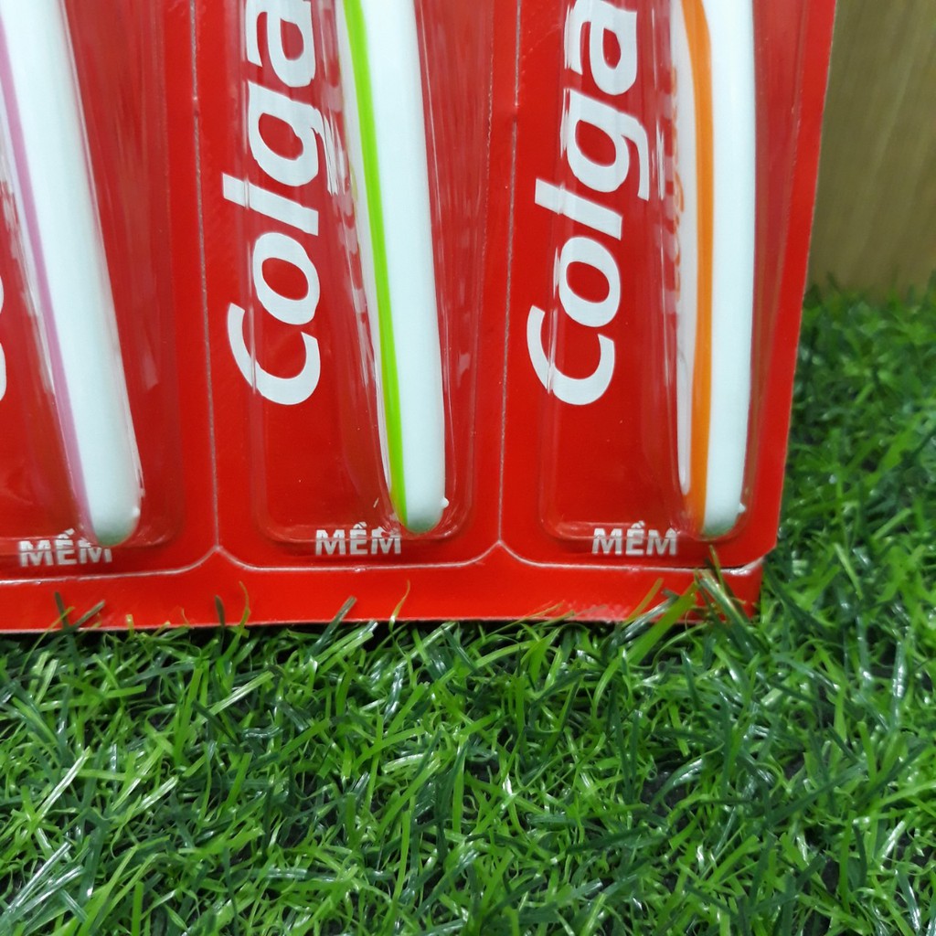 Bàn chải Colgate Premier Clean Mềm Mịn