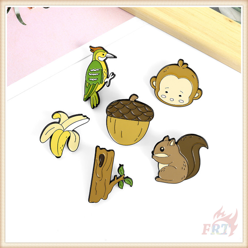 Ghim cài áo hình con sóc/ quả chuối/ khúc gỗ tự nhiên