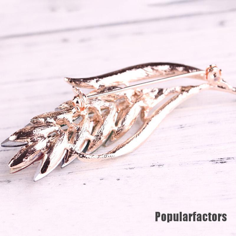 Ghim Cài Áo Hình Chiếc Lá Đính Đá Thời Trang