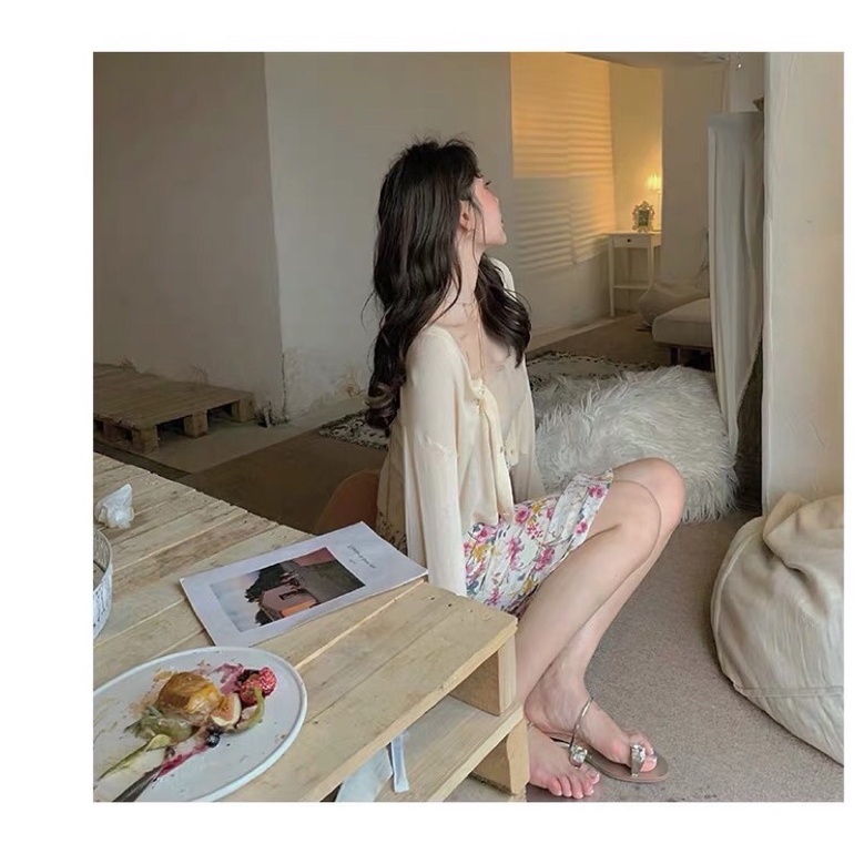 Áo cardigan cúc hoa siêu xinh, áo len mỏng khoác ngoài | BigBuy360 - bigbuy360.vn