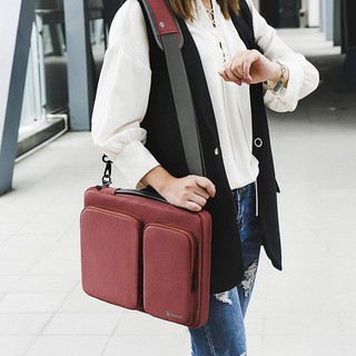 TÚI ĐEO CHỐNG SỐC TOMTOC (USA) 360* SHOULDER BAGS MACBOOK 15″